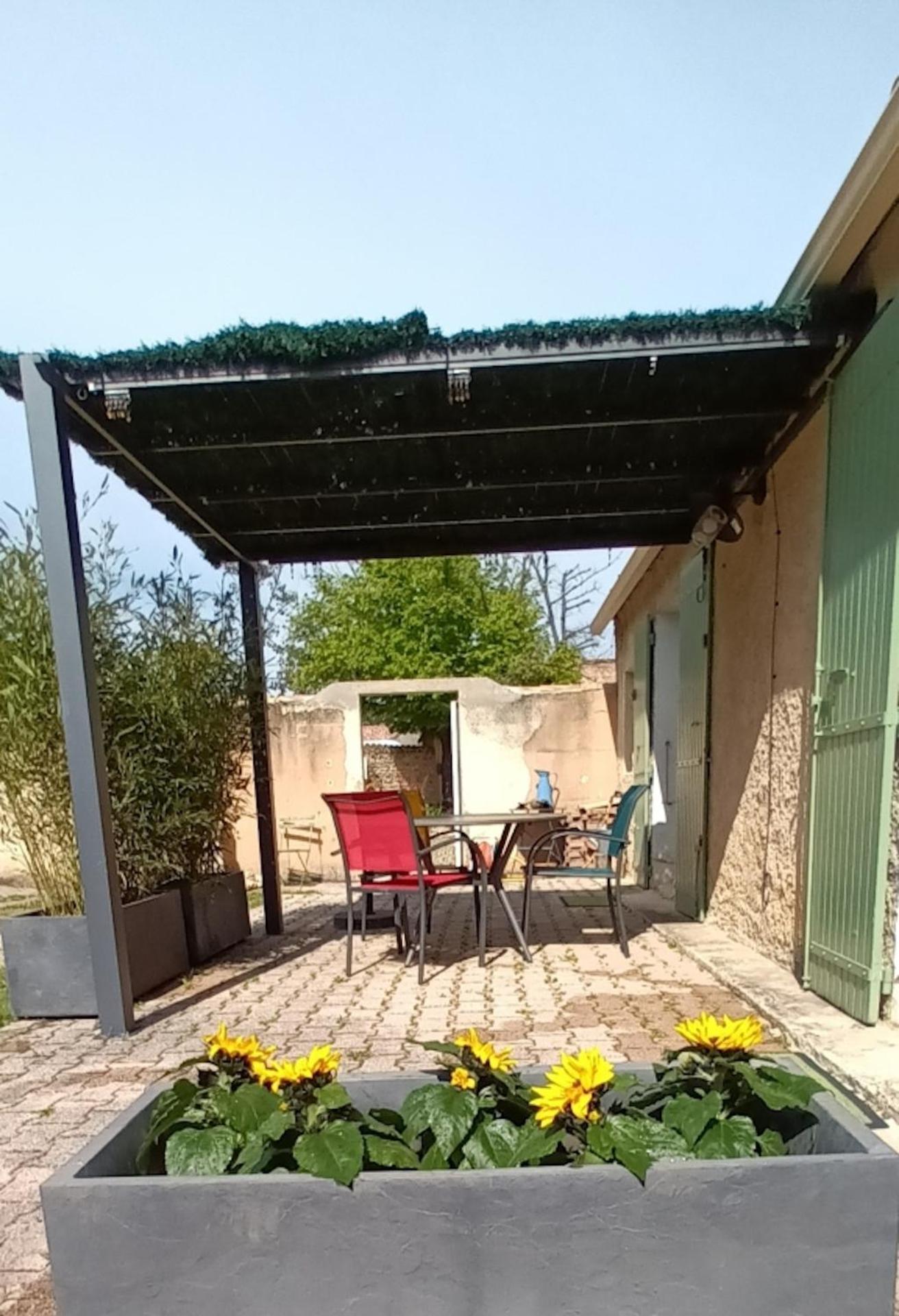 Gite Des Laquets Sérignan-du-Comtat المظهر الخارجي الصورة